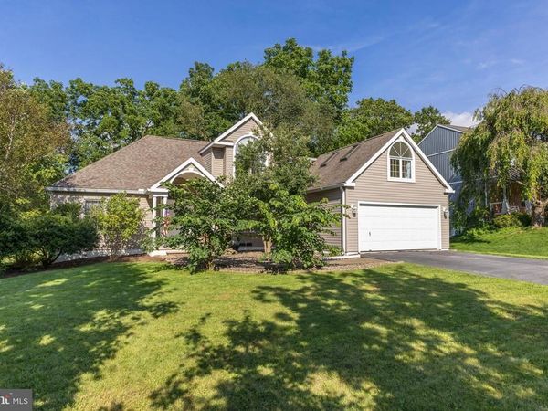 365 FARMSTEAD LANE , STATE COLLEGE, PA 16803