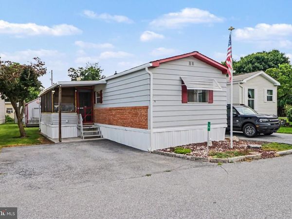 16 FOUR LITTLE ACRES DRIVE, PALMYRA, PA 17078