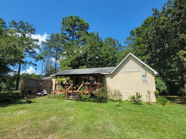 245 Baucum Road, Carriere, MS 39426