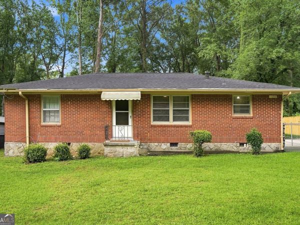 126 E Mimosa Drive, Jonesboro, GA 30236