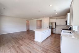 232 Shadowbrook Way photo 4