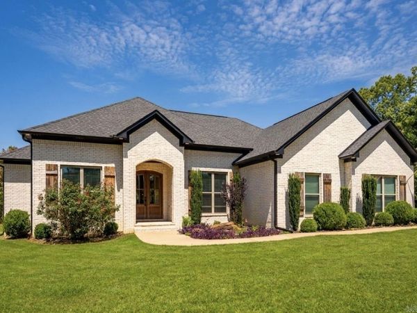 24 Johnny Drive , Greenbrier, AR 72058