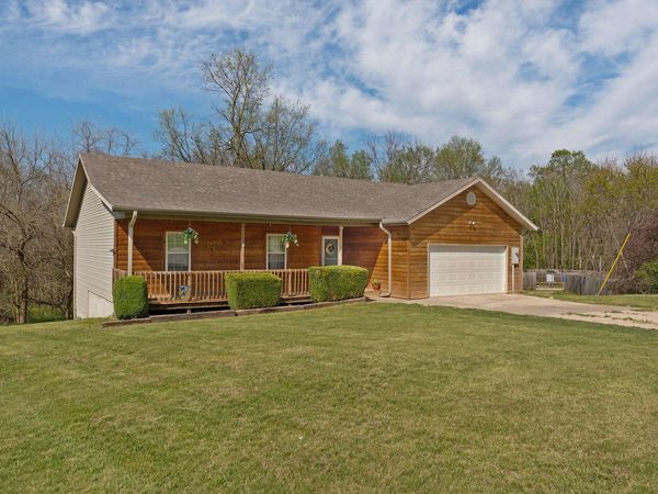 1865 N College Circle, Morrisville, MO 65645