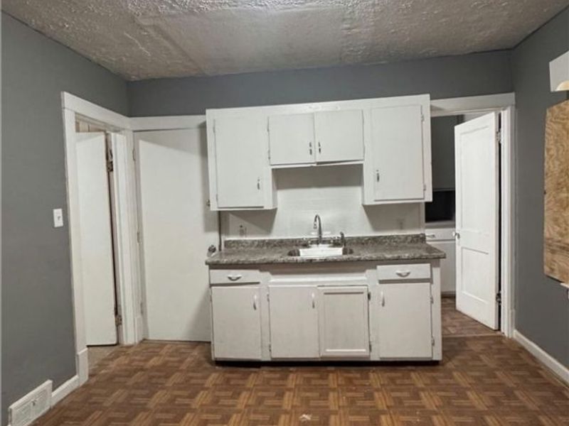 12021 Griffing Avenue , Cleveland, OH 44120 Photo 6