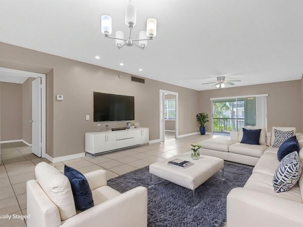 3360 SPANISH MOSS Terrace, Unit 211, Lauderhill, FL 33319