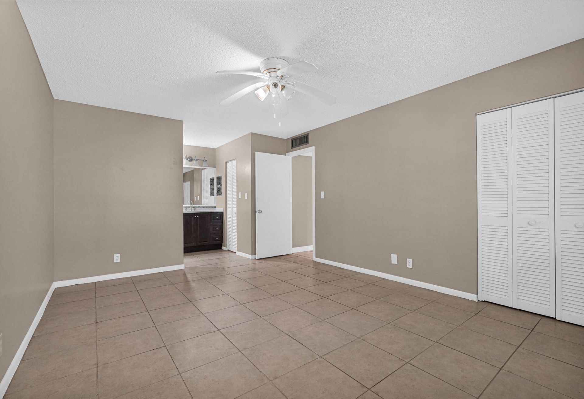 3360 Spanish Moss Terrace, Unit 211, Lauderhill, FL 33319 Photo
