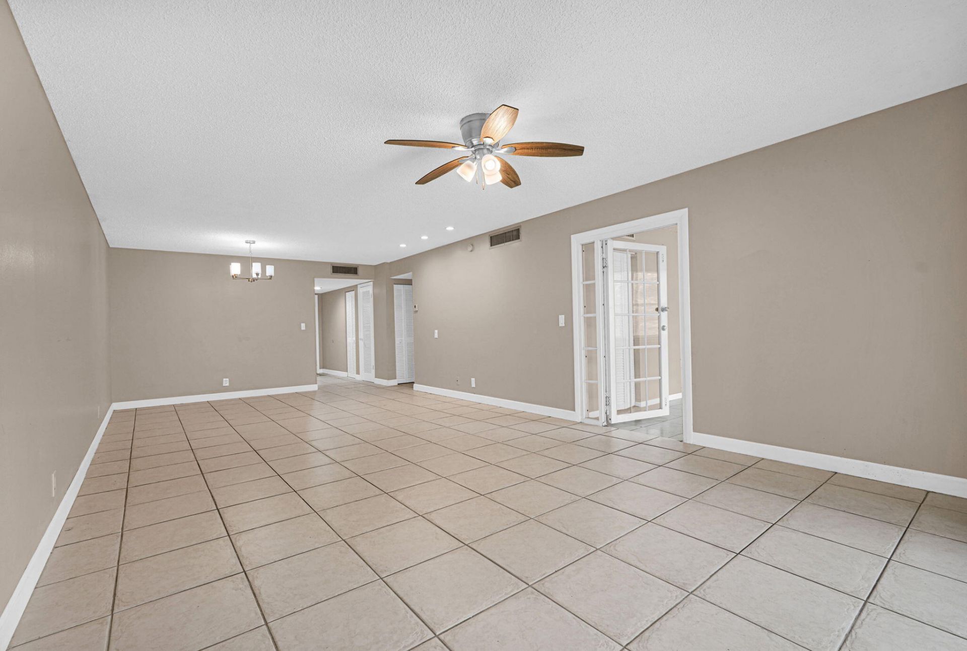 3360 Spanish Moss Terrace, Unit 211, Lauderhill, FL 33319 Photo