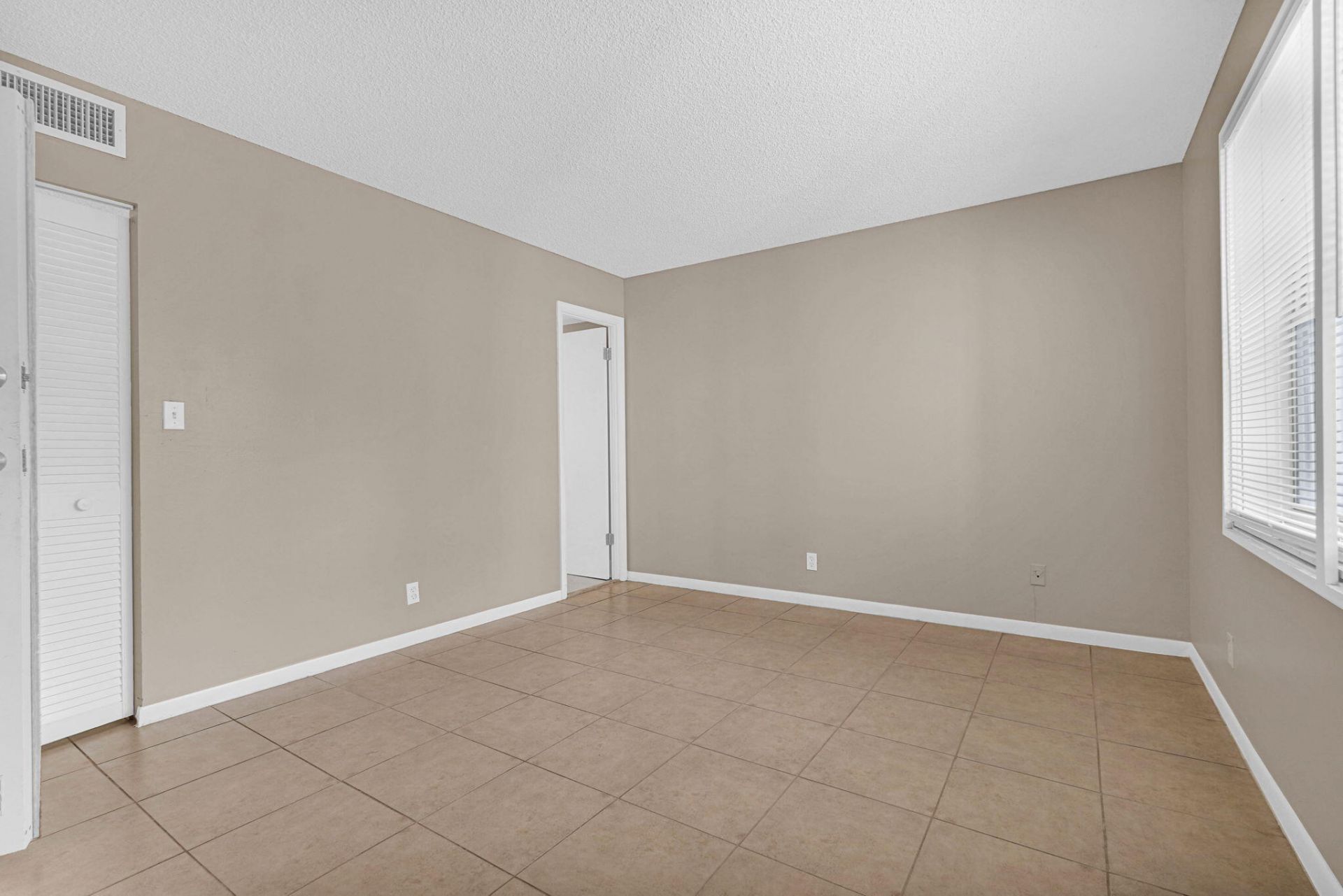 3360 Spanish Moss Terrace, Unit 211, Lauderhill, FL 33319 Photo