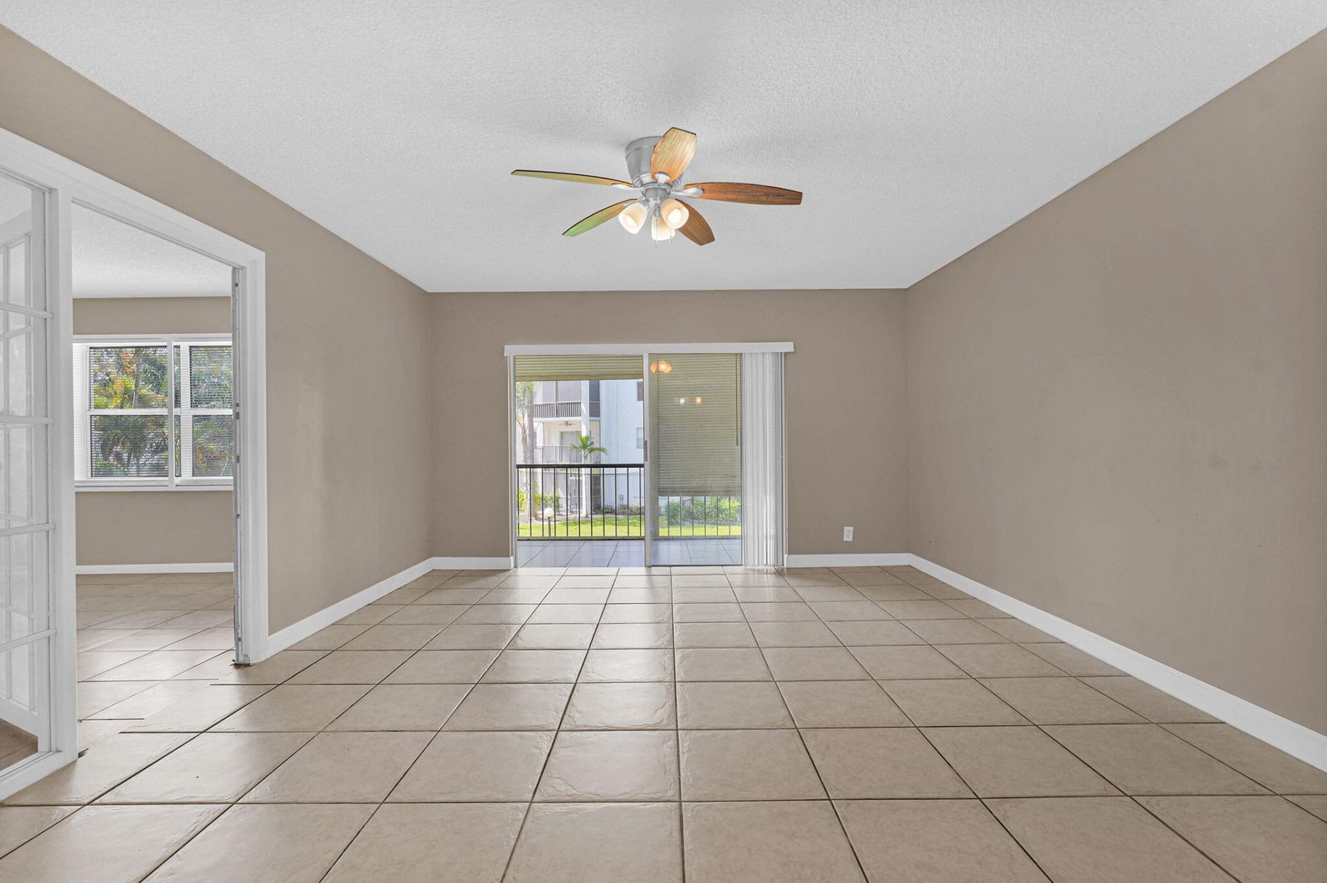 3360 Spanish Moss Terrace, Unit 211, Lauderhill, FL 33319 Photo