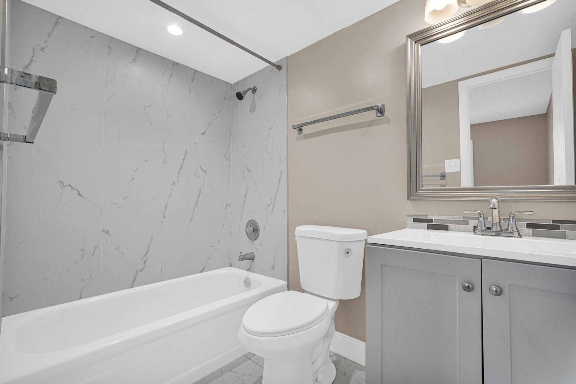 3360 Spanish Moss Terrace, Unit 211, Lauderhill, FL 33319 Photo