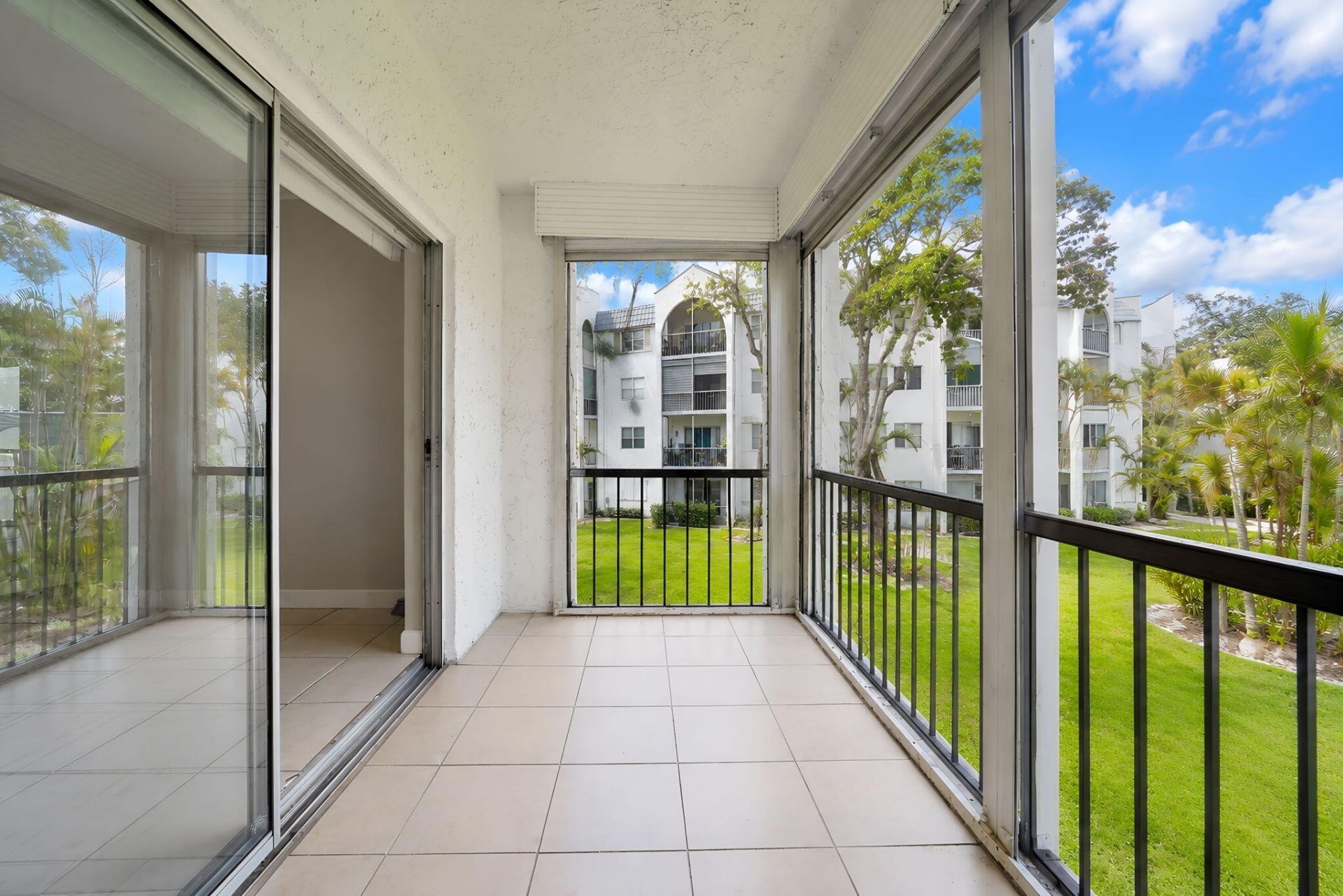 3360 Spanish Moss Terrace, Unit 211, Lauderhill, FL 33319 Photo