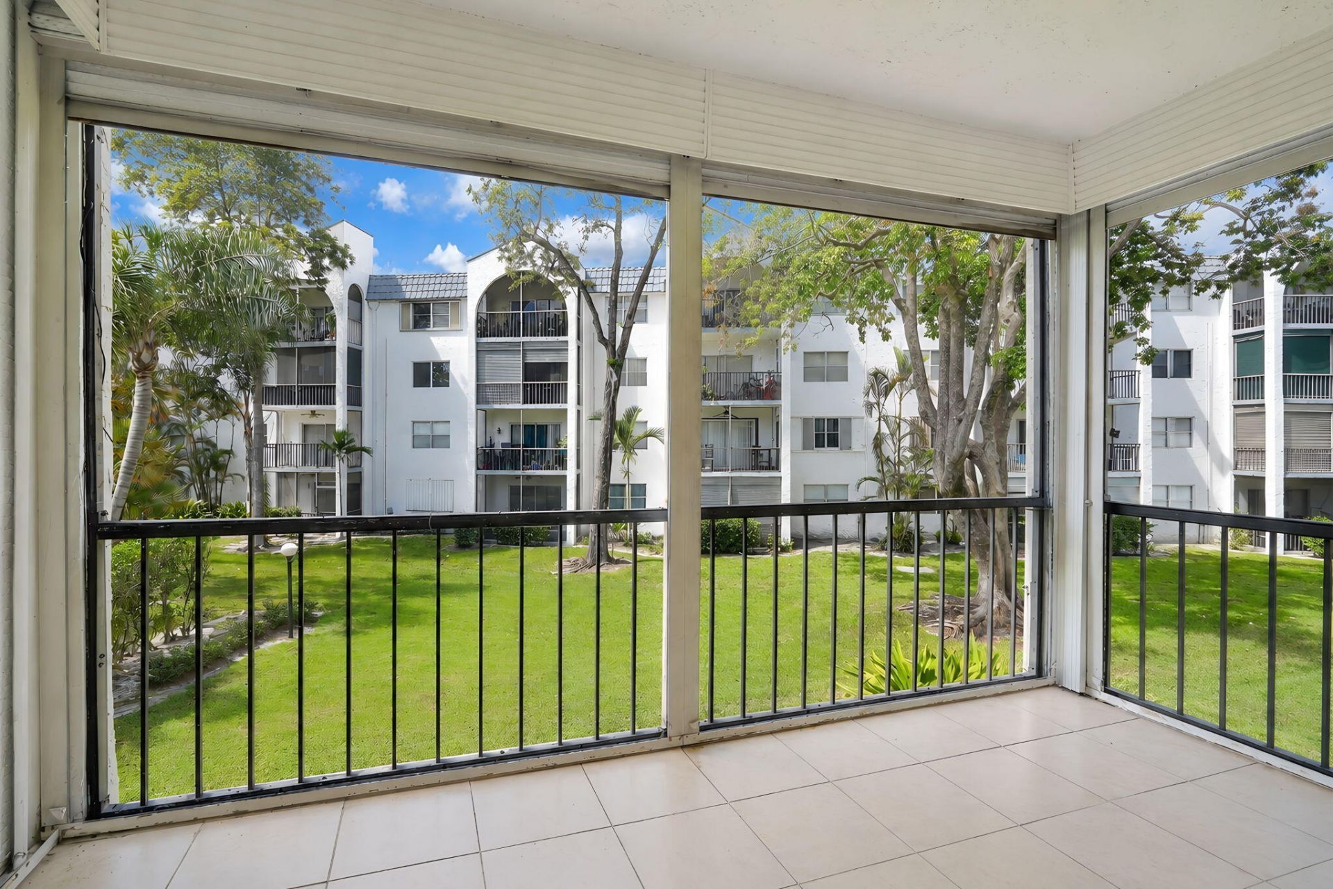 3360 Spanish Moss Terrace, Unit 211, Lauderhill, FL 33319 Photo