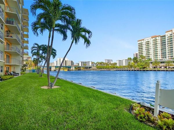 2900 NE 30TH Street, Unit G1, Fort Lauderdale, FL 33306