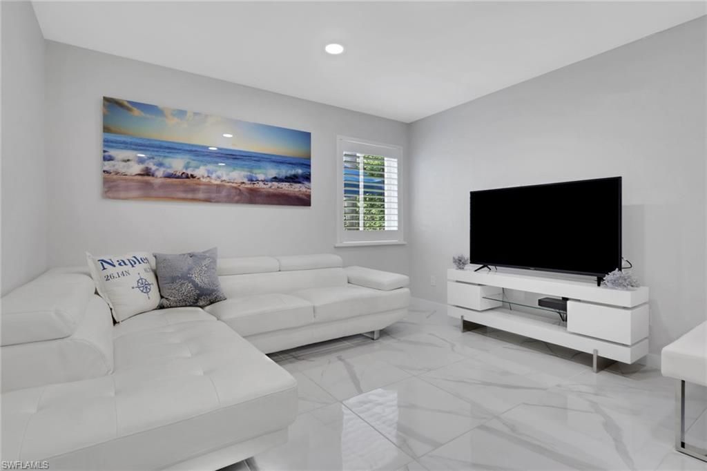 175 5th Ave S, Unit 4, Naples, FL 34102 Photo