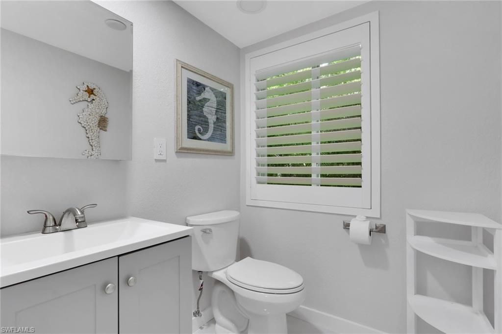 175 5th Ave S, Unit 4, Naples, FL 34102 Photo