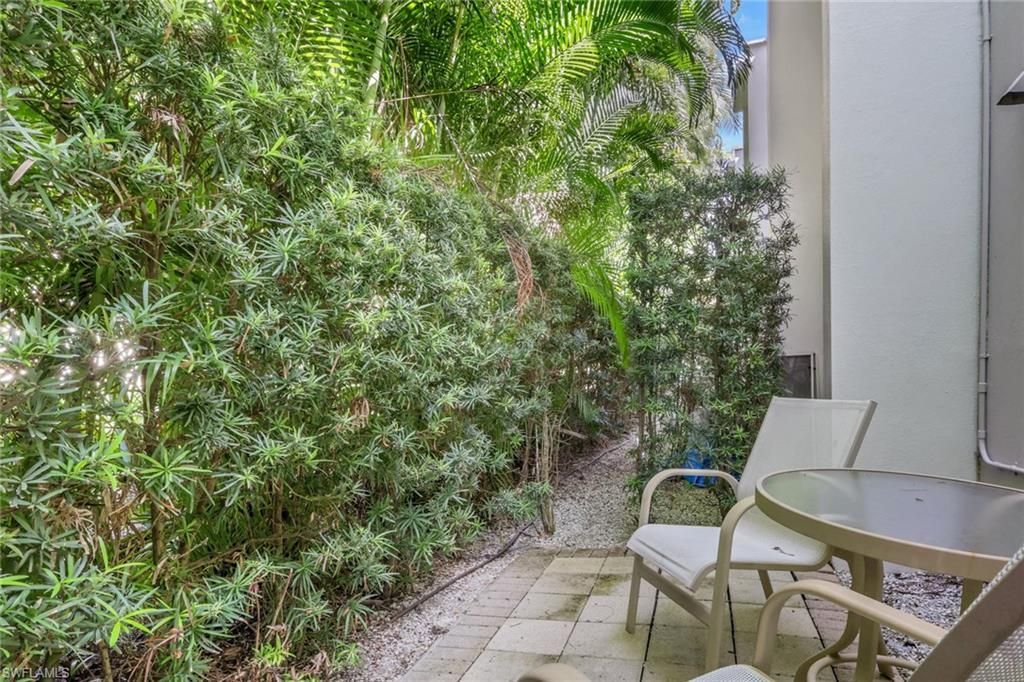 175 5th Ave S, Unit 4, Naples, FL 34102 Photo