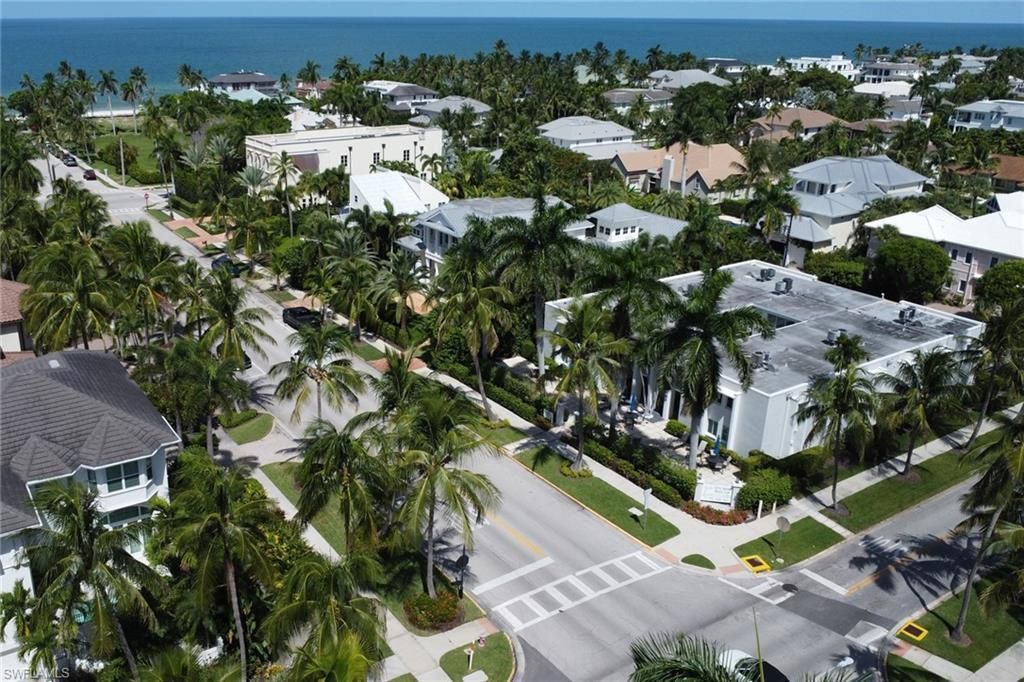 175 5th Ave S, Unit 4, Naples, FL 34102 Photo