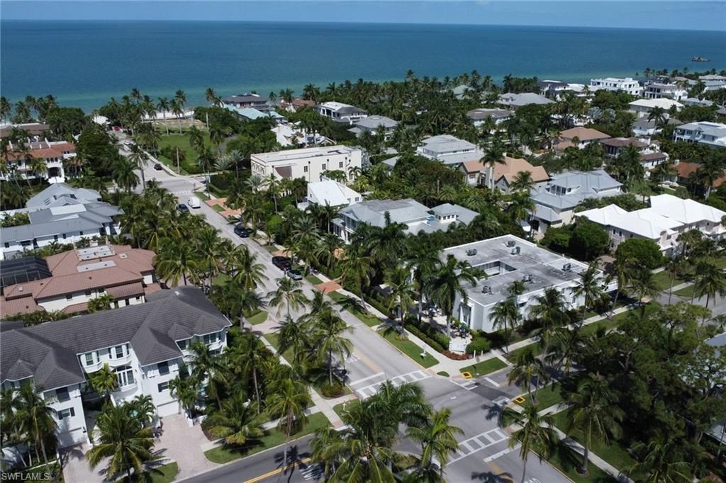 175 5th Ave S, Unit 4, Naples, FL 34102 Photo