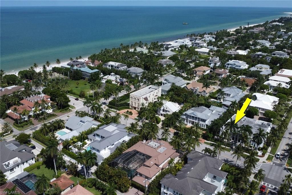 175 5th Ave S, Unit 4, Naples, FL 34102 Photo