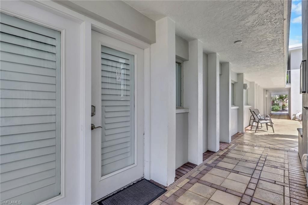 175 5th Ave S, Unit 4, Naples, FL 34102 Photo