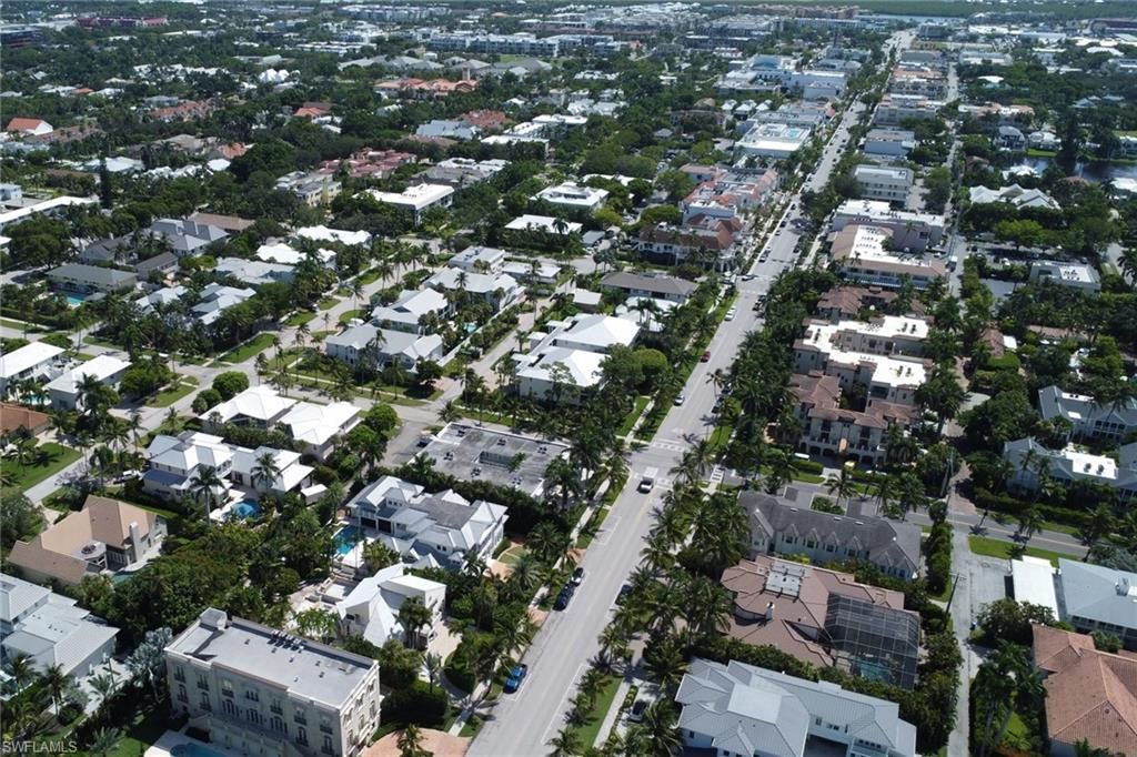 175 5th Ave S, Unit 4, Naples, FL 34102 Photo