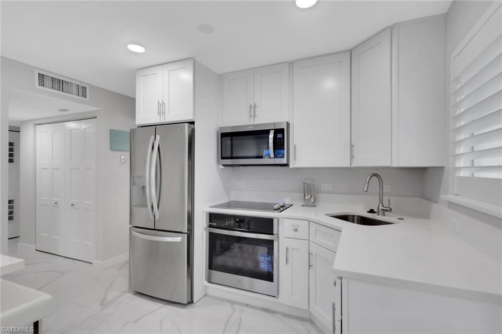 175 5th Ave S, Unit 4, Naples, FL 34102 Photo
