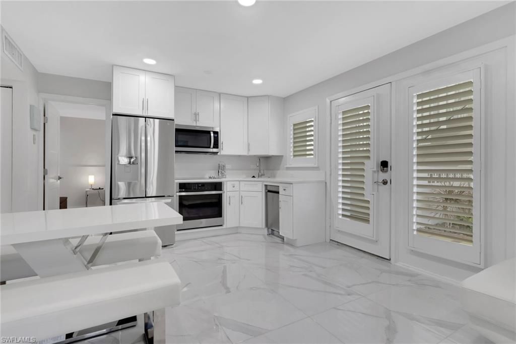175 5th Ave S, Unit 4, Naples, FL 34102 Photo