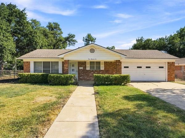 106 Royal Drive, Marlin, TX 76661
