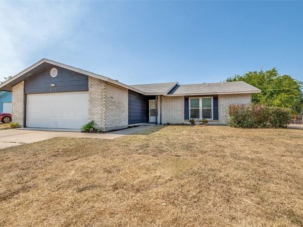 502 Brian Drive, Grand Prairie, TX 75052