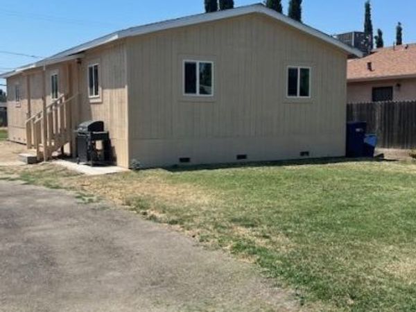 9513 Stanford, Planada, CA 95365