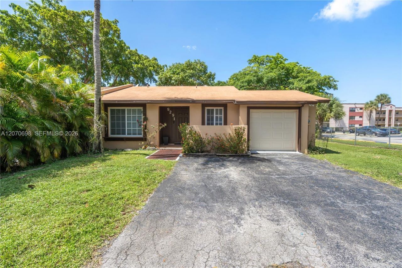 9291 E Elm Ln , Miramar, FL 33025 Photo