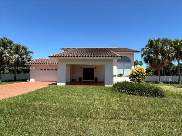 6611 SW 99th Ave, Miami, FL 33173
