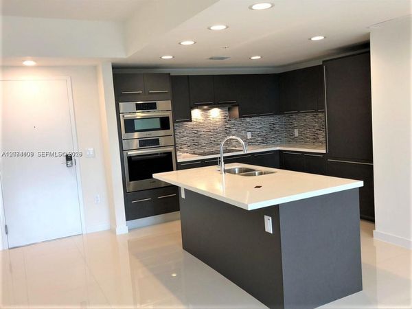 7875 NW 107th Ave , Unit 406, Doral, FL 33178