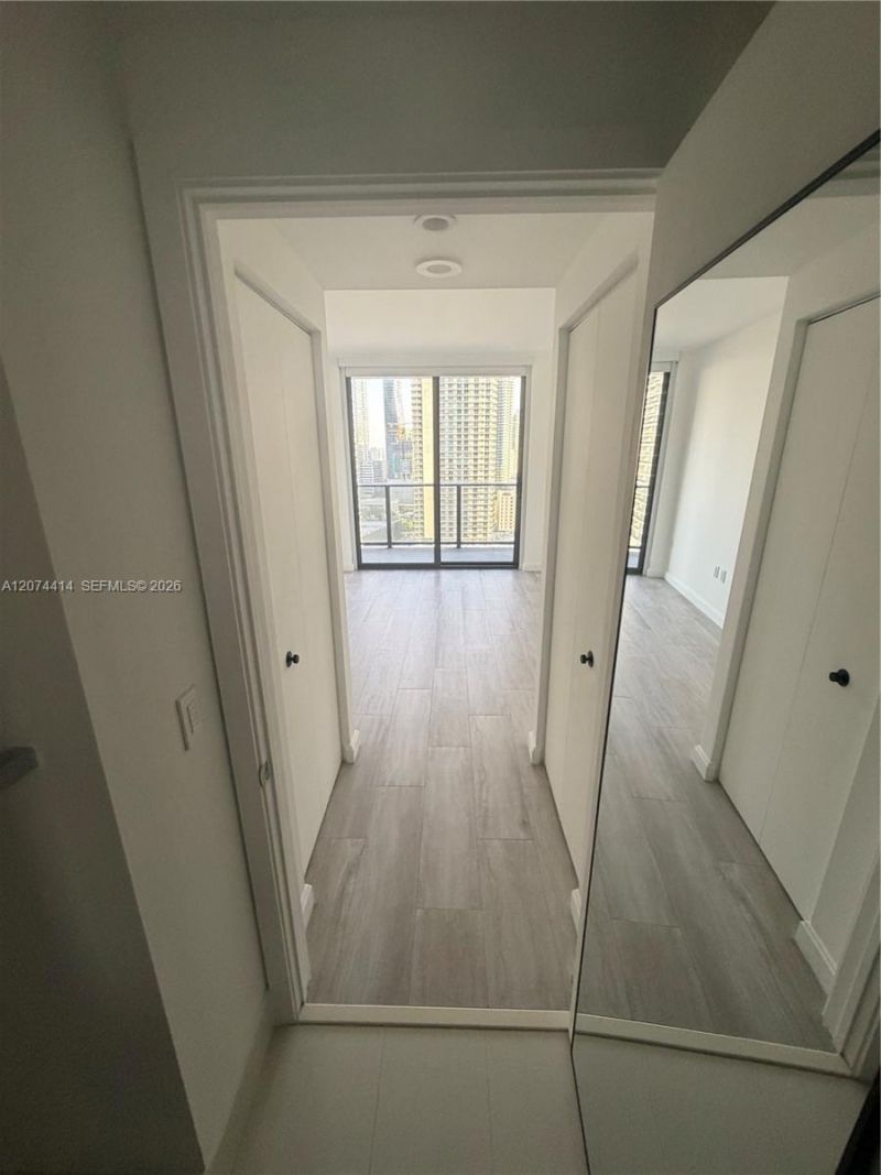 45 SW 9th St, Unit 2504, Miami, FL 33130 Photo