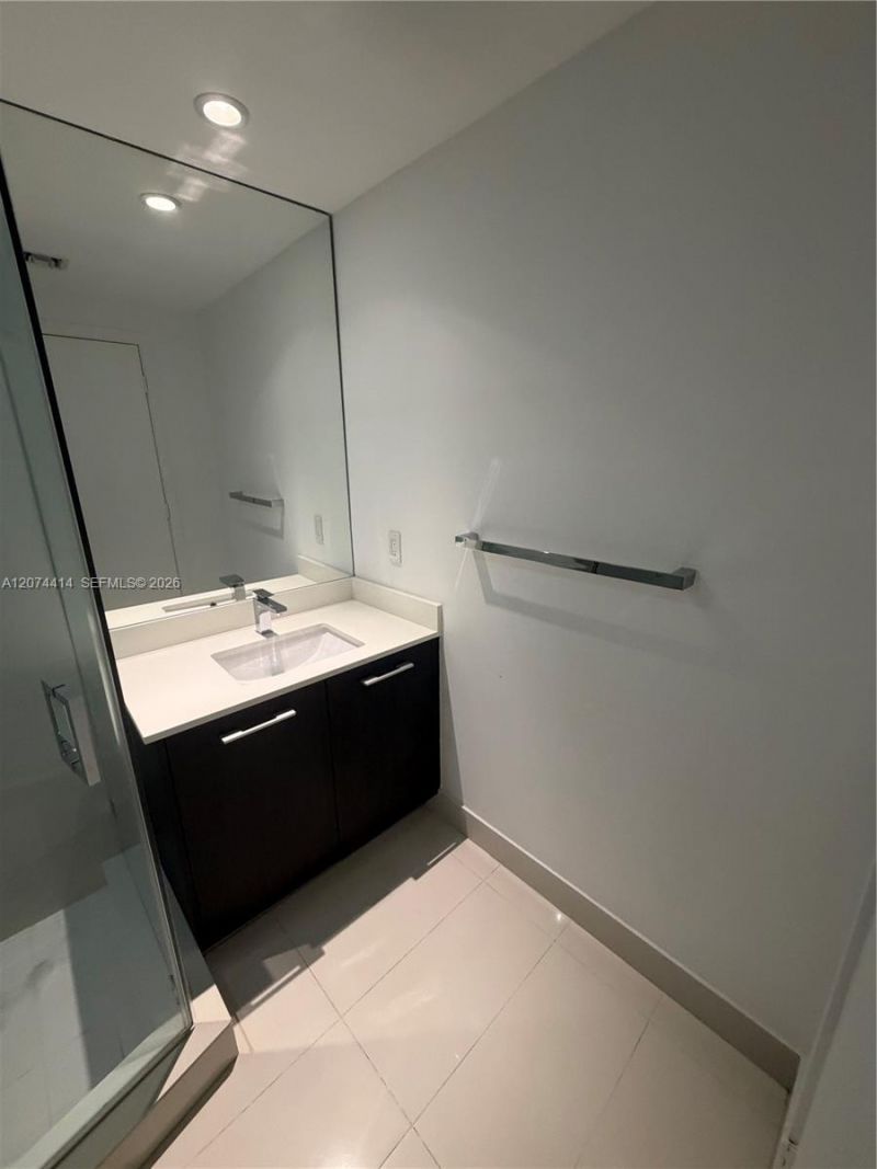 45 SW 9th St, Unit 2504, Miami, FL 33130 Photo