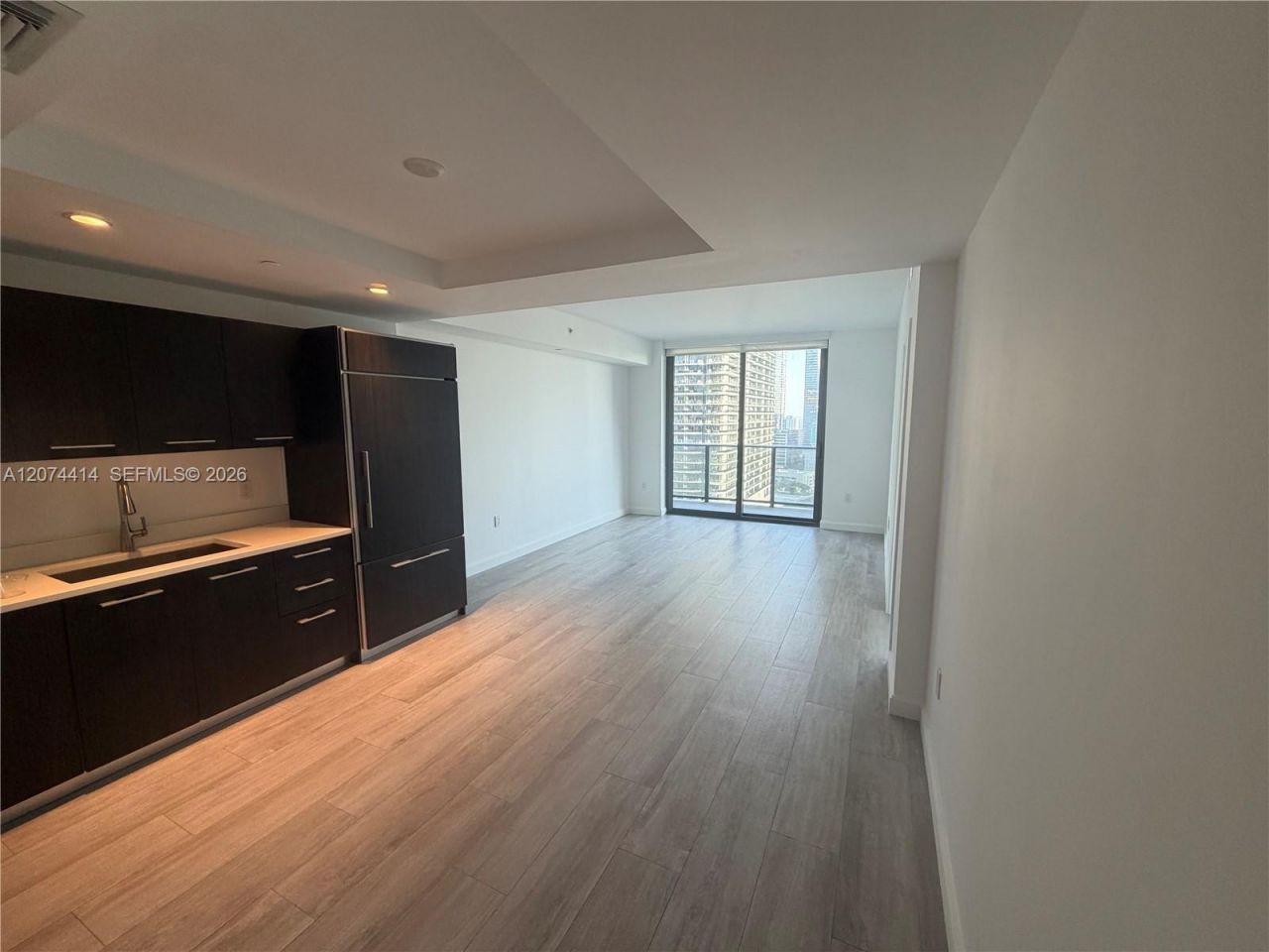 45 SW 9th St, Unit 2504, Miami, FL 33130 Photo