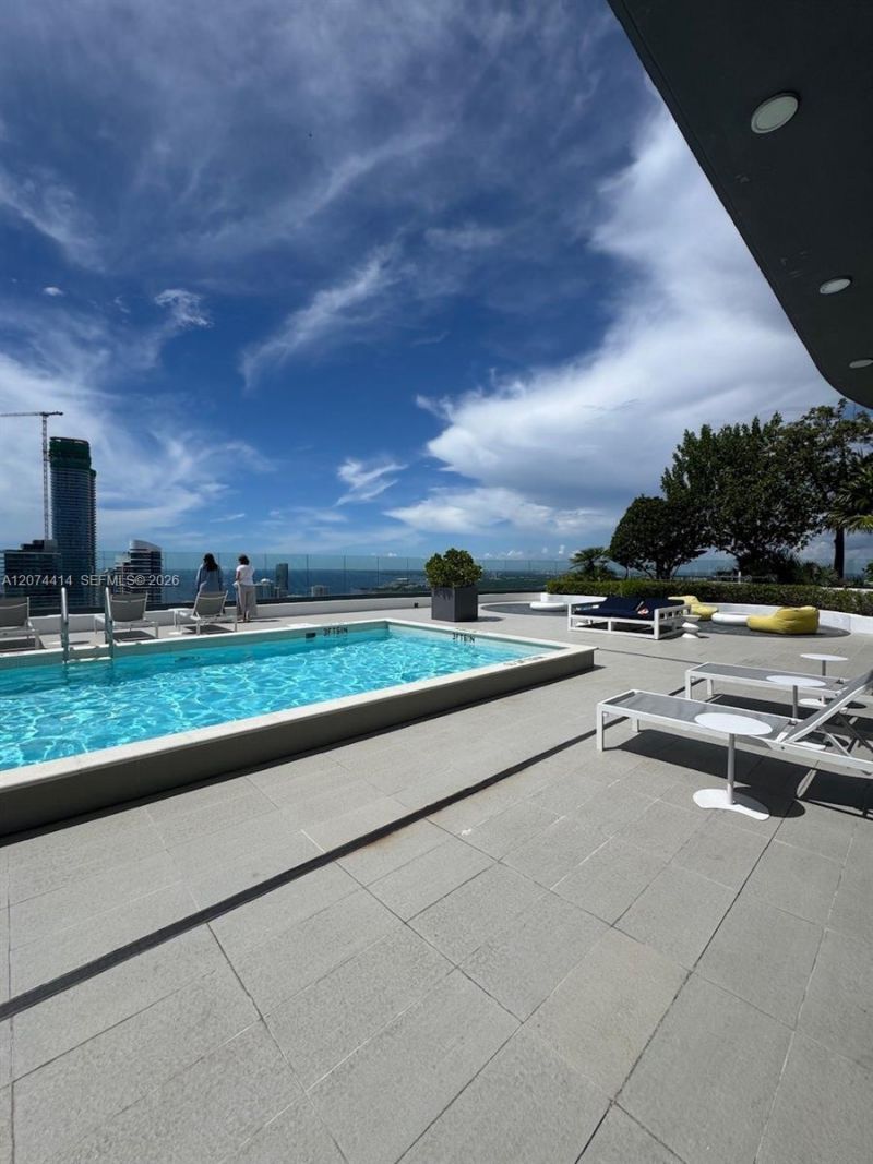 45 SW 9th St, Unit 2504, Miami, FL 33130 Photo