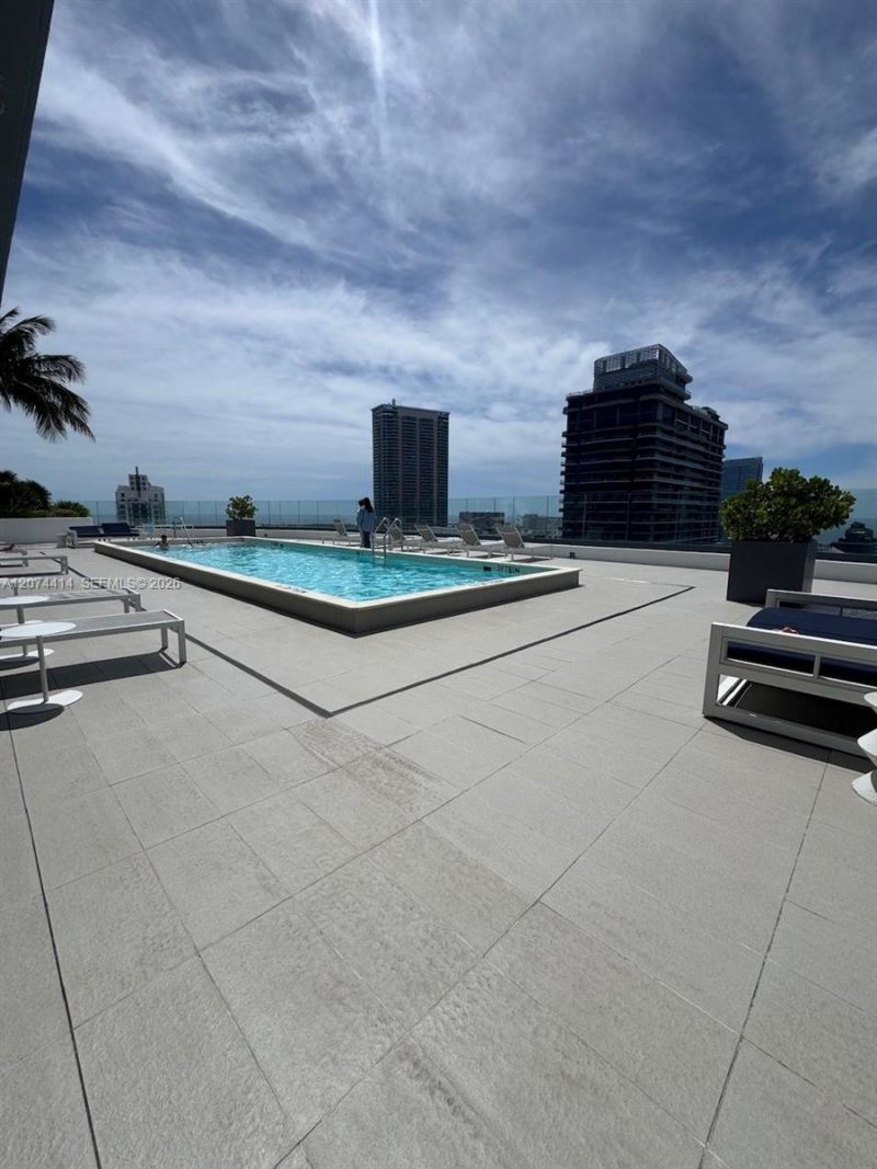 45 SW 9th St, Unit 2504, Miami, FL 33130 Photo