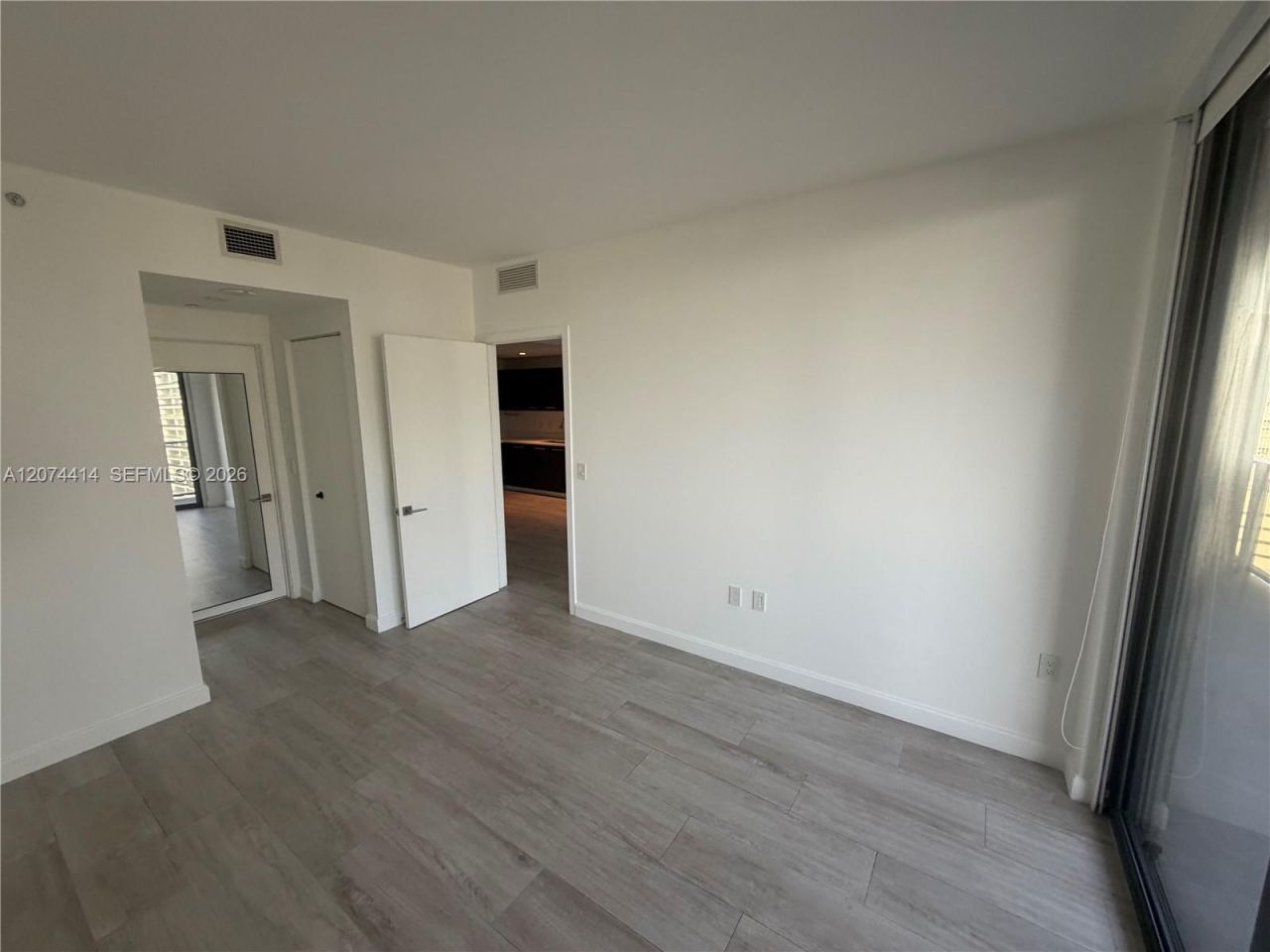 45 SW 9th St, Unit 2504, Miami, FL 33130 Photo