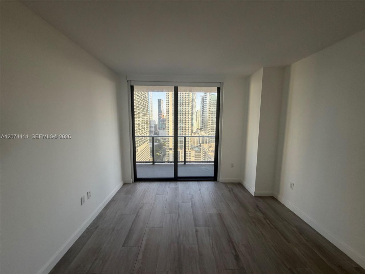 45 SW 9th St, Unit 2504, Miami, FL 33130 Photo