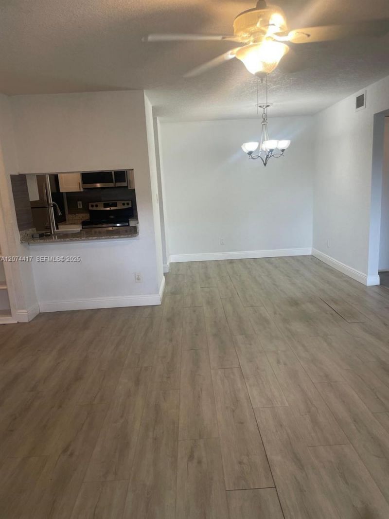 927 Riverside Dr, Unit 320, Coral Springs, FL 33071 Photo
