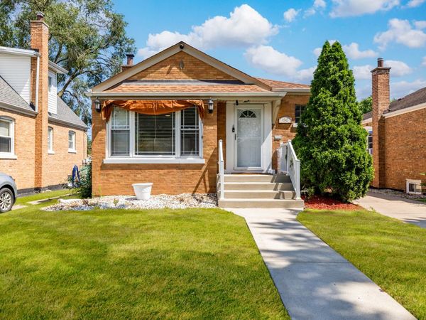 9543 S Mozart Street , Evergreen Park, IL 60805