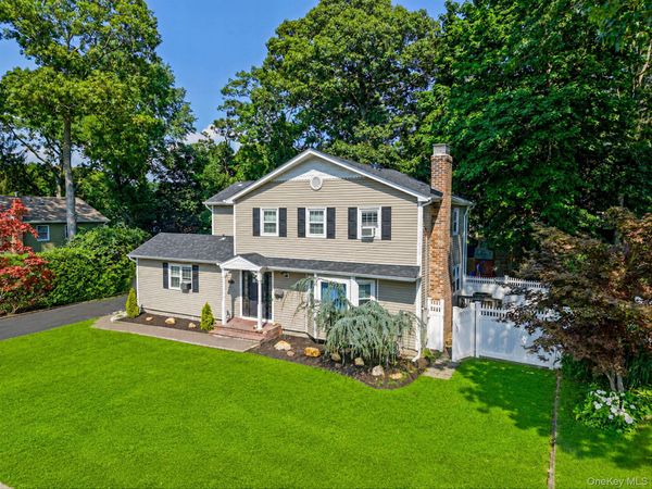 15 Jamar Lane , Lake Ronkonkoma, NY 11779