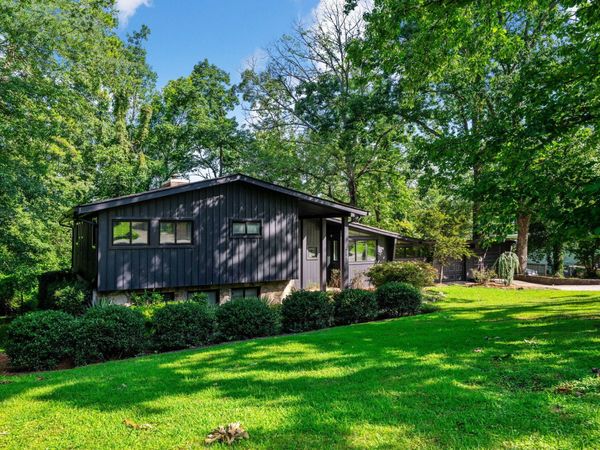 211 Dawn Street, Signal Mountain, TN 37377