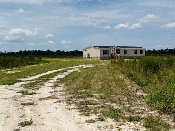 22102 CR 136, Live Oak, FL 32060