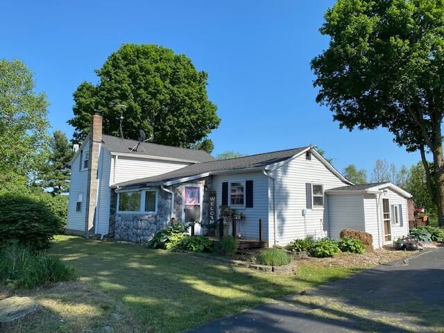 8279 Cronk Highway, Bellevue, MI 49021 Main Photo