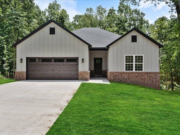 7 Dunwich Lane , Bella Vista, AR 72714