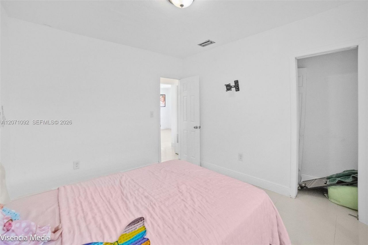 1442 NW 113th Ter , Miami, FL 33167 Photo