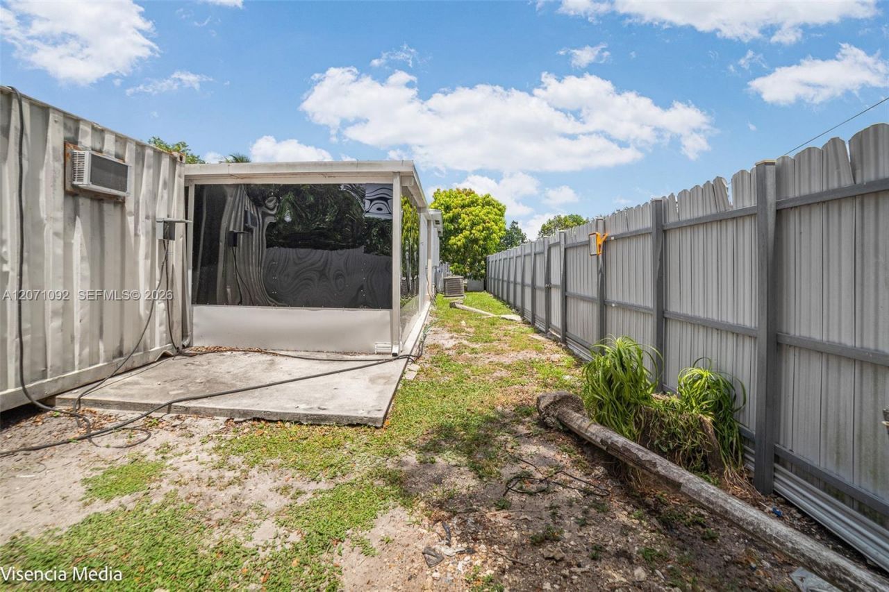 1442 NW 113th Ter , Miami, FL 33167 Photo