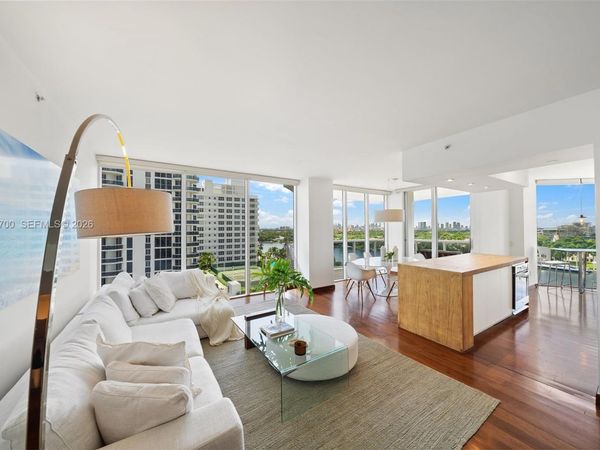 4779 Collins Ave , Unit 1005, Miami Beach, FL 33140